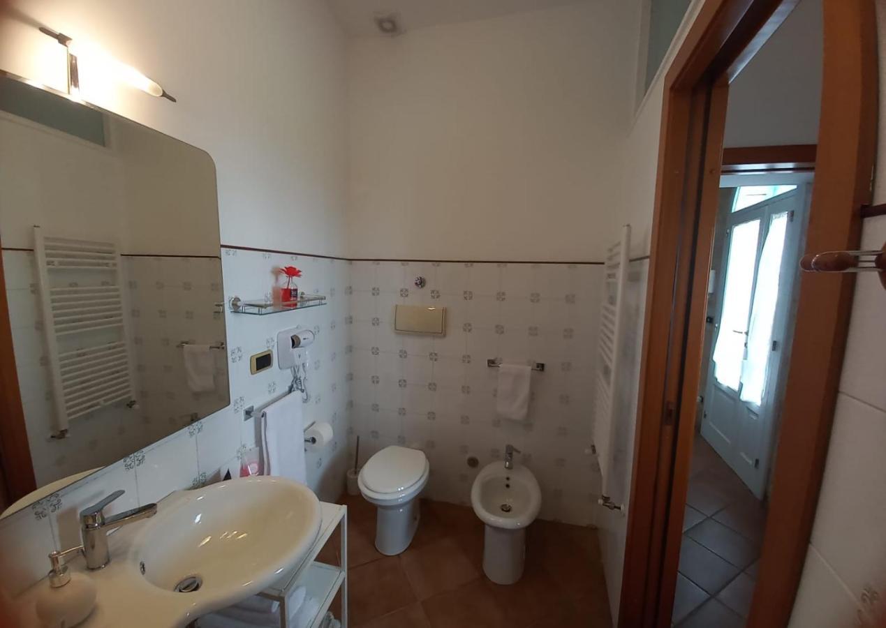 Villino Tronchetto Bianco Mola di Bari Exterior foto